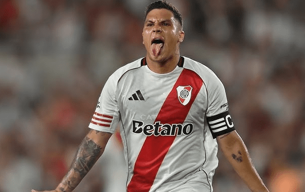 Kendry Páez llega a River: talento, versatilidad y proyección internacional para el «Millonario»