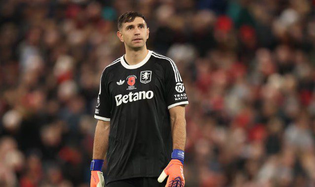 Alarma en Aston Villa y la Selección: «Dibu» Martínez sufrió una nueva lesión