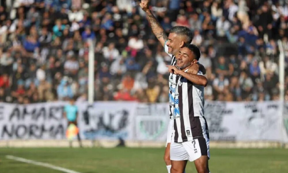 Olimpo confirmó a su refuerzo número doce para el Federal A hoy en Bahía Blanca