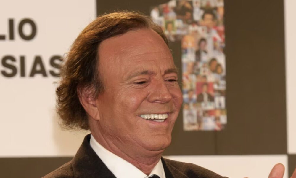 Julio Iglesias niega acusaciones de abuso: repercusiones tras el comunicado