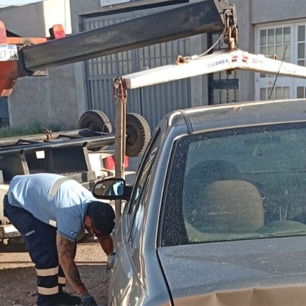 Violencia en el barrio Cooperación: golpeó a su pareja y secuestraron un auto con manchas de sangre