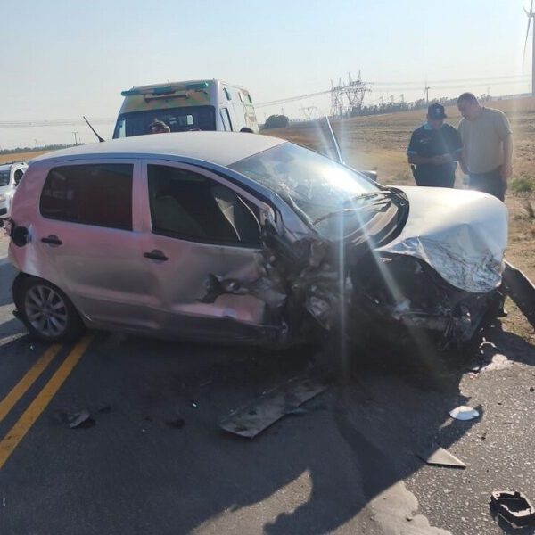 Accidente y vuelco en la Ruta 51 a la altura del parque eólico hoy