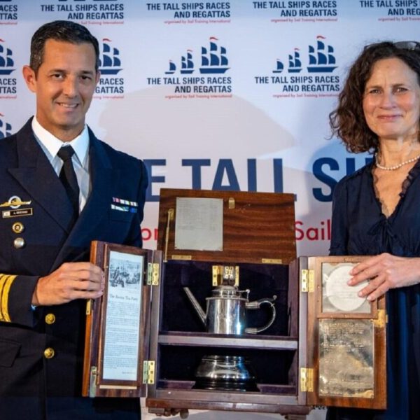 Distinción internacional para la Fragata Libertad en Burdeos