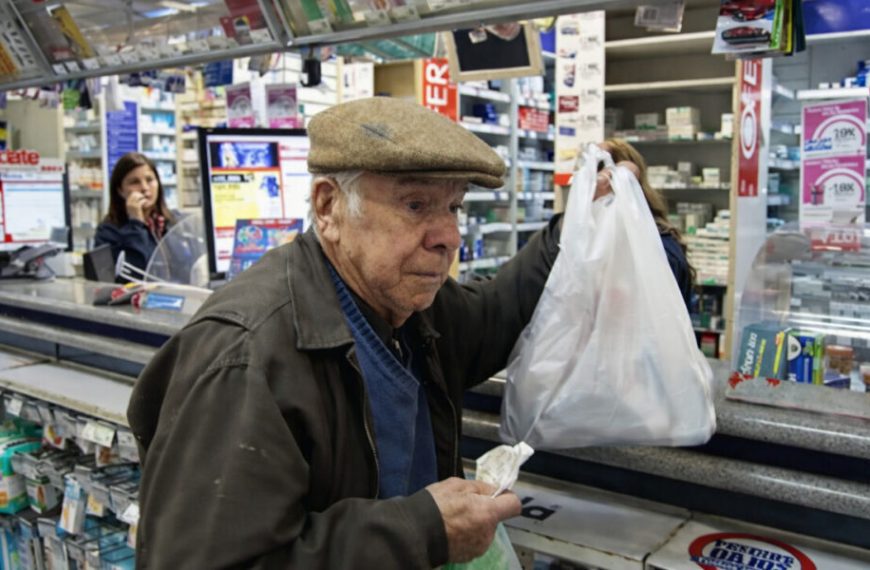 Alerta nacional: las farmacias advierten que no pueden reponer stock por la falta de pago de PAMI