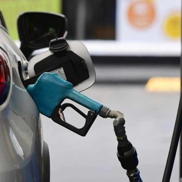 Frenan parcialmente la suba de combustibles: el cronograma escalonado y los nuevos montos para febrero