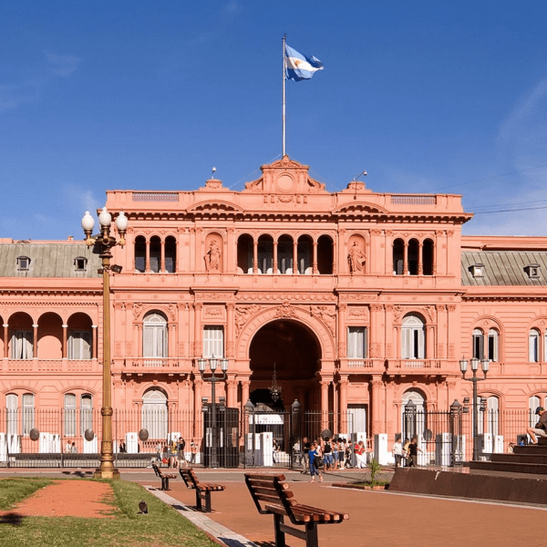 Cooperación financiera: Estados Unidos asistió a la Argentina con 808 millones de dólares para cumplir con el FMI