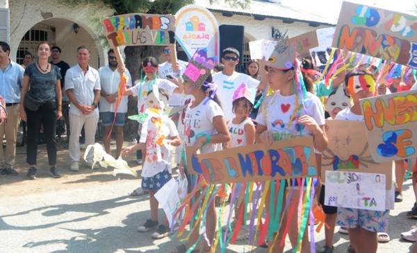 De las piletas a las aulas: finalizan las Escuelas de Verano y se define el ciclo lectivo 2026 en Bahía